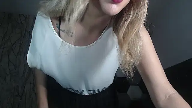 AntonellaBlanc online show from 6, 10, 2025