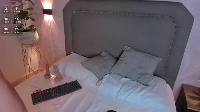 cristina gallardo online show from 2, 2, 2026