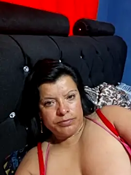 Snapshot of Hanna_Kieran chatting on 25, 11, 2025 Hanna Kieran online show from 25, 11, 2025