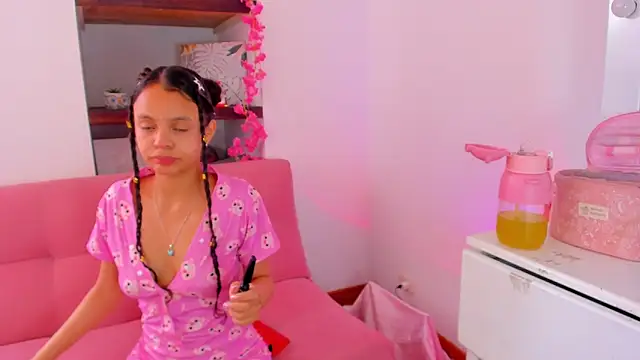 Danesacronin online show from 25, 11, 2025