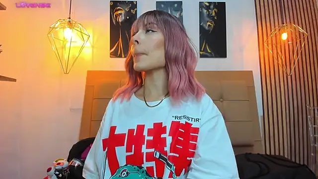 alesziarose online show from 5, 11, 2025