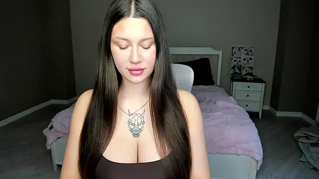 Snapshot of synop_sis chatting on 6, 11, 2025 synop sis online show from 6, 11, 2025