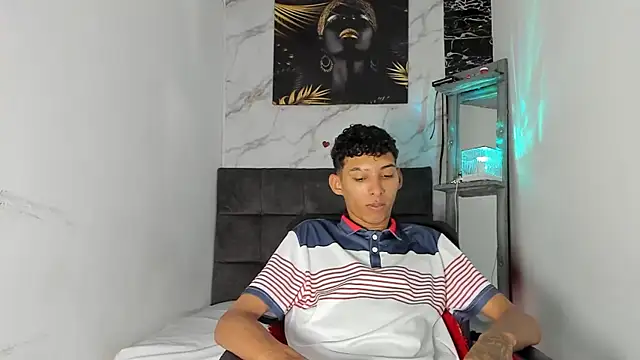 Snapshot of afrodita_n_ares chatting on 28, 11, 2025 afrodita n ares online show from 28, 11, 2025