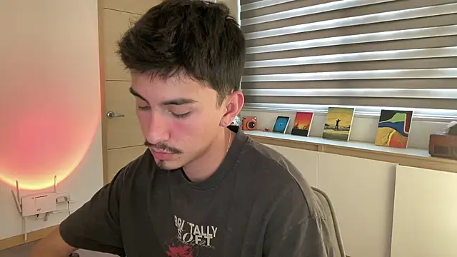 sweettaaron01 online show from 20, 11, 2025