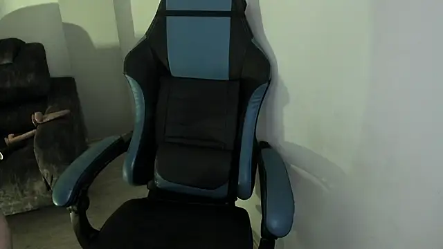 Snapshot of Scarbadgirl_ chatting on 15, 10, 2025 Scarbadgirl online show from 15, 10, 2025