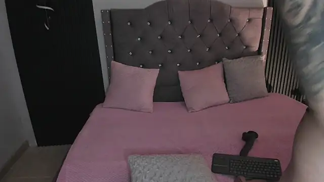 Snapshot of Scarbadgirl_ chatting on 20, 10, 2025 Scarbadgirl online show from 20, 10, 2025