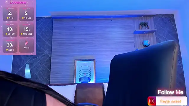 Snapshot of freyja_sweet_ chatting on 8, 11, 2025 freyja sweet online show from 8, 11, 2025