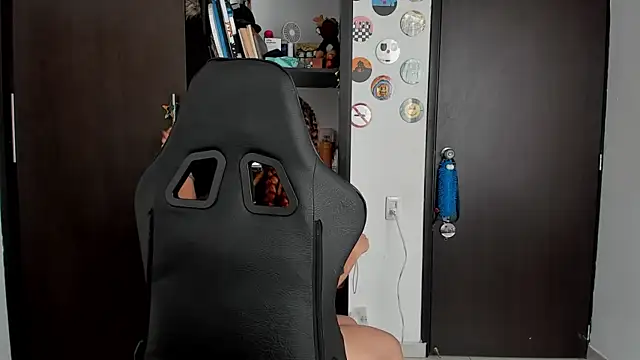 Snapshot of star_shooting8 chatting on 4, 10, 2025 star shooting8 online show from 4, 10, 2025