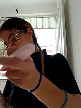 Snapshot of star_shooting8 chatting on 7, 10, 2025 star shooting8 online show from 7, 10, 2025