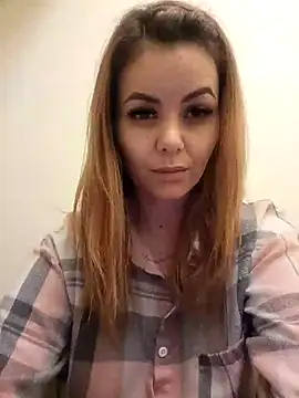 Snapshot of SeductiveMom chatting on 9, 12, 2024 SeductiveMom online show from 9, 12, 2024