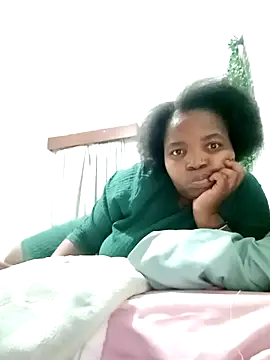 ShySexyBaddiexx online show from 13, 10, 2025