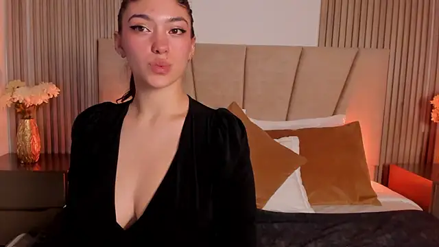 Victoria Beaumont online show from 7, 11, 2025