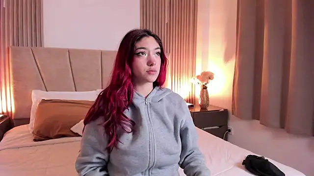 Snapshot of Victoria_Beaumont chatting on 4, 3, 2026 Victoria Beaumont online show from 4, 3, 2026