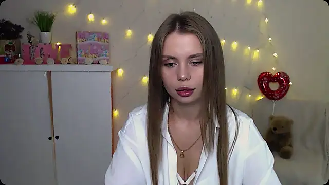 Snapshot of OceanicDawn chatting on 13, 9, 2025 OceanicDawn online show from 13, 9, 2025