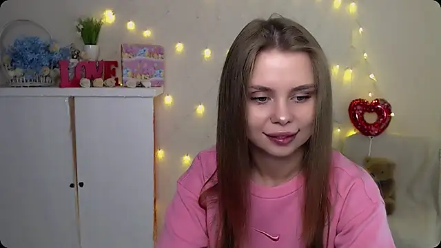 Snapshot of OceanicDawn chatting on 19, 9, 2025 OceanicDawn online show from 19, 9, 2025