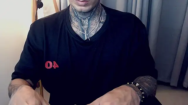 Snapshot of Shane_Clay chatting on 15, 11, 2025 Shane Clay online show from 15, 11, 2025