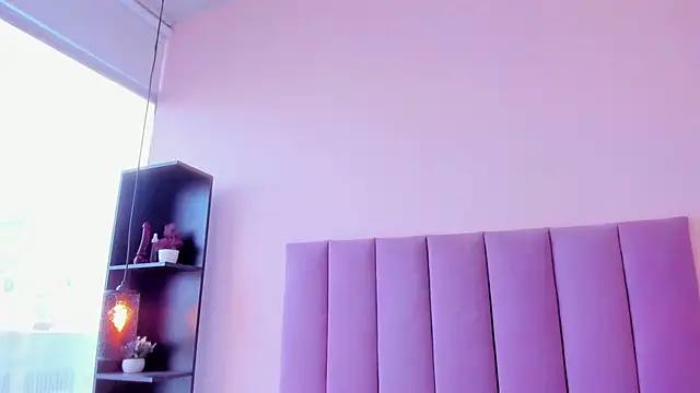 violet myerrs online show from 10, 11, 2025