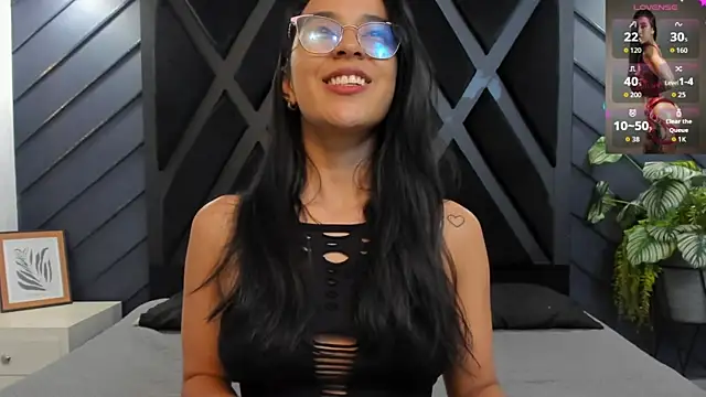 zoe martins  online show from 8, 10, 2025