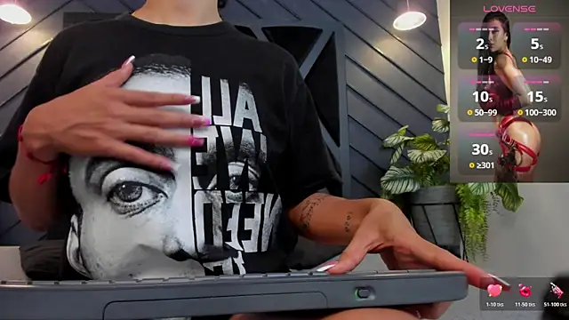 zoe martins  online show from 29, 10, 2025