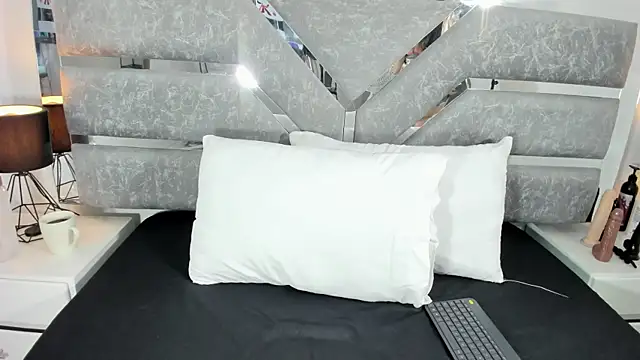 Karla-Lin online show from 27, 10, 2025