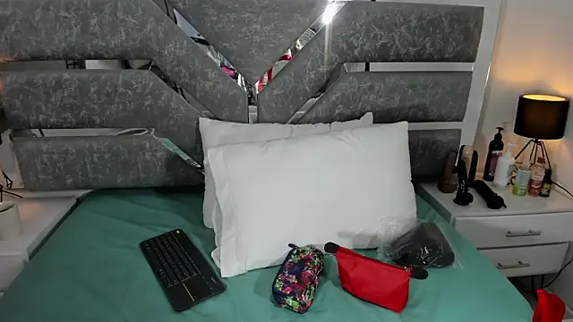 Karla-Lin online show from 31, 10, 2025