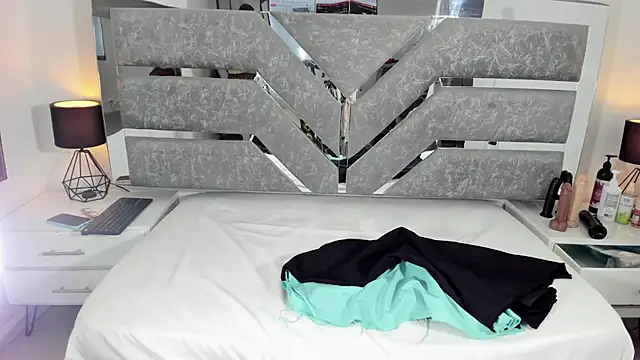 Karla-Lin online show from 1, 11, 2025