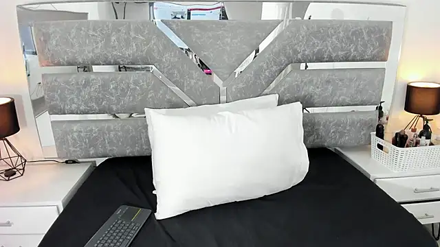 Karla-Lin online show from 3, 11, 2025