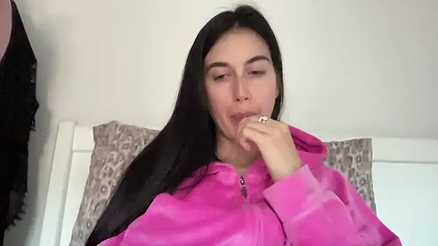 Snapshot of Talyo19 chatting on 19, 11, 2025 Talyo19 online show from 19, 11, 2025