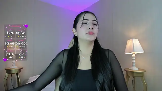 alessiafiore  online show from 1, 10, 2025