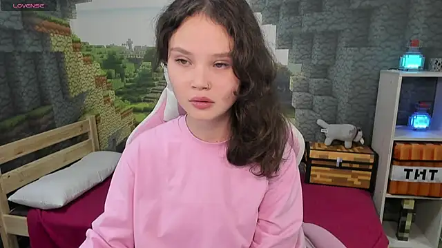 EmilyChaves online show from 13, 10, 2025