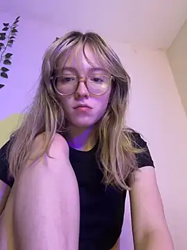 Snapshot of ReenKitty chatting on 20, 11, 2025 ReenKitty online show from 20, 11, 2025