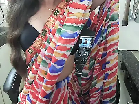 lovepihuu online show from 8, 10, 2025