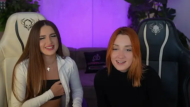 Snapshot of Goldie_Flame chatting on 14, 11, 2025 Goldie Flame online show from 14, 11, 2025