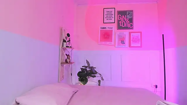 Camila Rivers online show from 13, 10, 2025