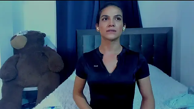 ISA BELLA VZL online show from 4, 11, 2025