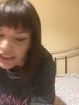 Snapshot of SarettaB90 chatting on 20, 10, 2025 SarettaB90 online show from 20, 10, 2025