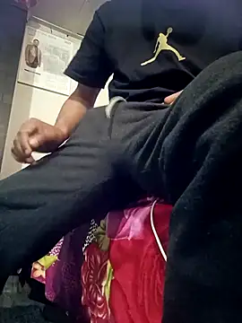 Snapshot of zebba12 chatting on 2, 11, 2025 zebba12 online show from 2, 11, 2025