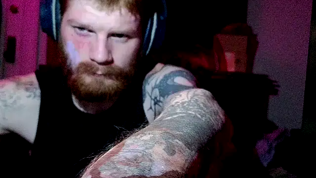 Snapshot of Magnetic127 chatting on 28, 11, 2025 Magnetic127 online show from 28, 11, 2025