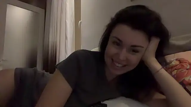 Snapshot of Gilin1 chatting on 19, 11, 2025 Gilin1 online show from 19, 11, 2025