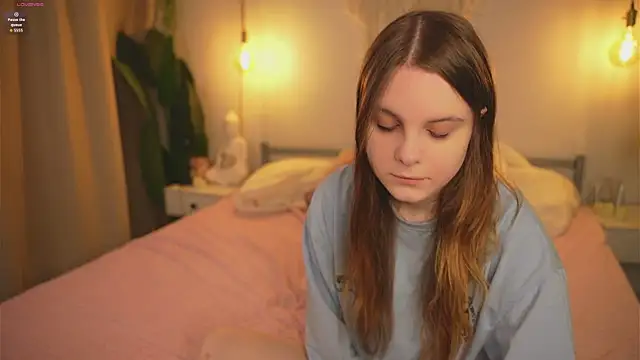 Lu  Lane online show from 5, 12, 2025