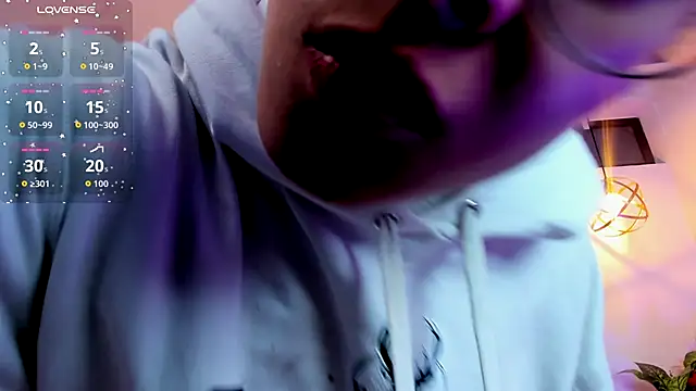 Hanna Cornee  online show from 8, 10, 2025