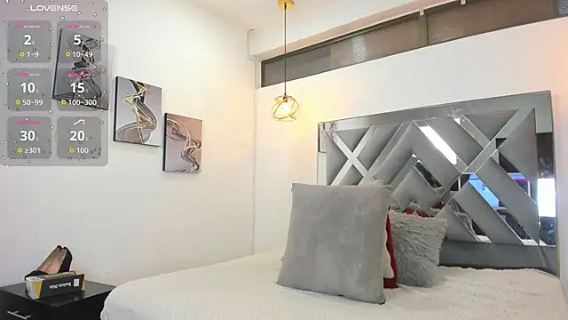 Hanna Cornee  online show from 13, 1, 2026