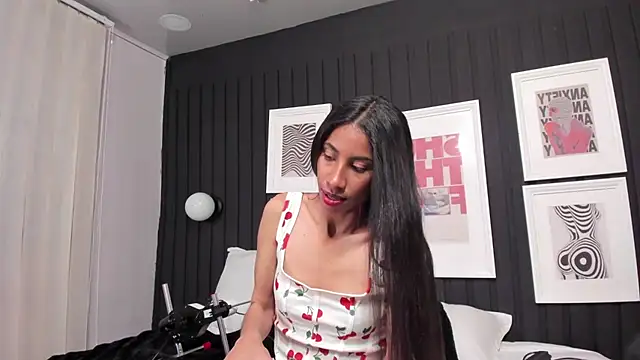 chiara evanns online show from 29, 9, 2025