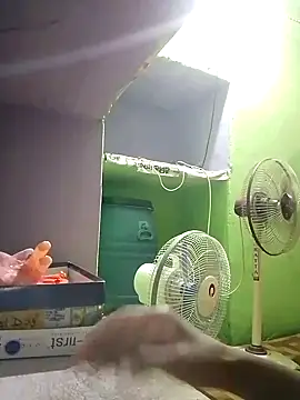 Snapshot of juhijaan2005 chatting on 14, 10, 2025 juhijaan2005 online show from 14, 10, 2025