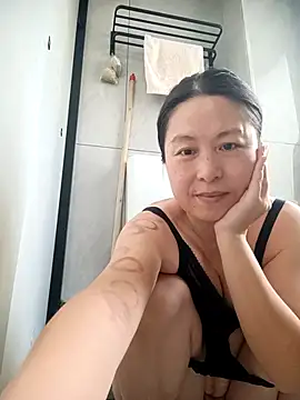 Snapshot of chengcheng12 chatting on 9, 10, 2025 chengcheng12 online show from 9, 10, 2025