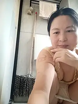 Snapshot of chengcheng12 chatting on 14, 10, 2025 chengcheng12 online show from 14, 10, 2025