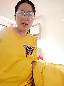 Snapshot of chengcheng12 chatting on 23, 10, 2025 chengcheng12 online show from 23, 10, 2025