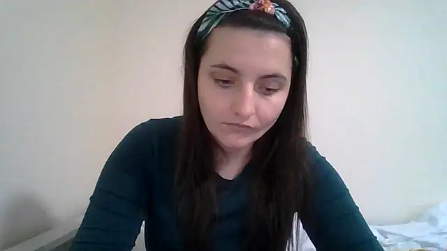 DInaraXRose online show from 11, 11, 2025