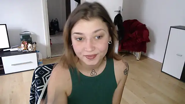 Snapshot of Aliens4twenty chatting on 14, 10, 2025 Aliens4twenty online show from 14, 10, 2025