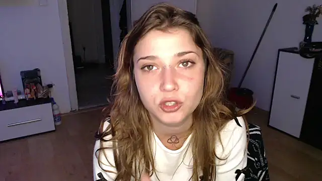 Snapshot of Aliens4twenty chatting on 24, 10, 2025 Aliens4twenty online show from 24, 10, 2025